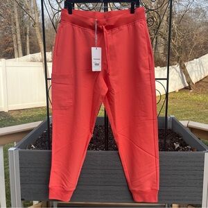 Mandala Scrubs Women’s High Waisted Joggers in Coral Size MP Petite NEW Stretch